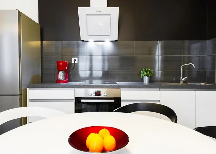 Arta Vela - Old Town Centre * 扎达尔